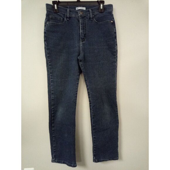 Lee Women's Blue Classic Fit Dark Washed Straight Leg Jeans Size 6 Petite - Picture 1 of 4